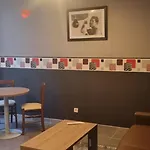 Aparthotel Valenciennes Appart 3*