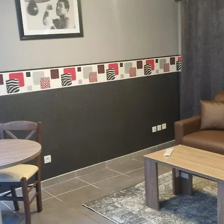 Valenciennes Appart Apartahotel 3*